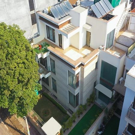 Lime Tree Hotel Sushant Lok Gurgaon Sector 29 Next To Iffco Chowk Metro المظهر الخارجي الصورة