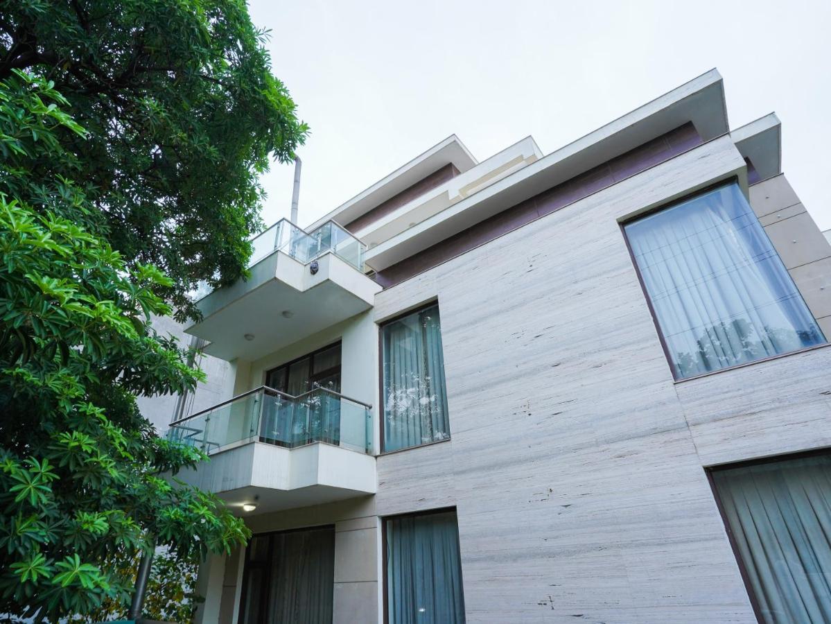 Lime Tree Hotel Sushant Lok Gurgaon Sector 29 Next To Iffco Chowk Metro المظهر الخارجي الصورة
