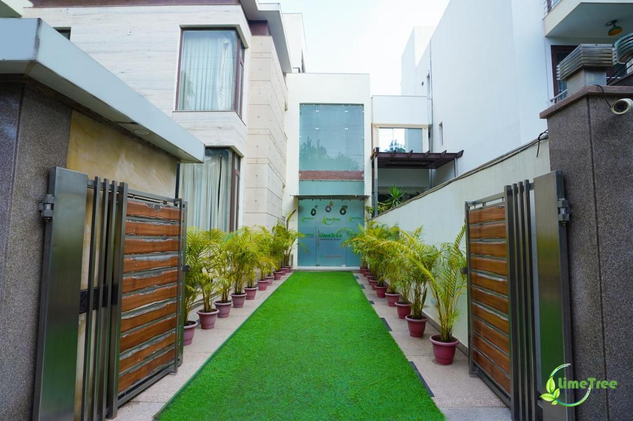 Lime Tree Hotel Sushant Lok Gurgaon Sector 29 Next To Iffco Chowk Metro المظهر الخارجي الصورة